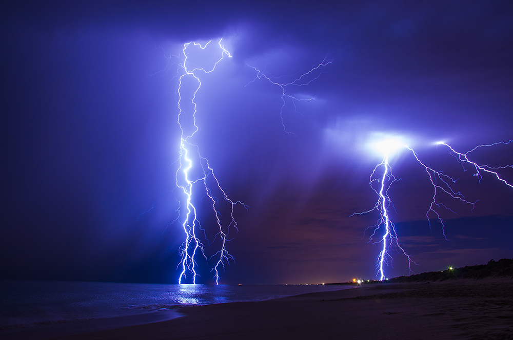 Nikon D90, f/8, 30 seconds, ISO 500, AF-S DX NIKKOR 18-105mm f/3.5-5.6G ED VR